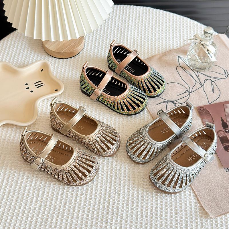 ZapatosFashion Kids Dance Shoes 2025 Summer New Style Girls Leather Shoes Anti Slip Child Sandals Simple Girls' Princess Shoe