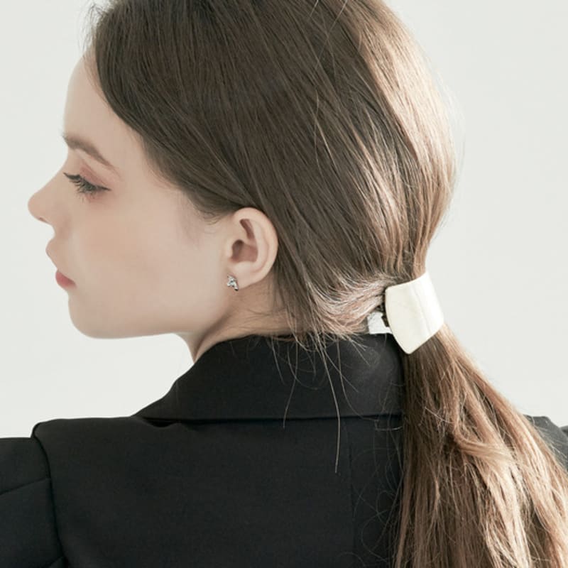 BESTY Chic Metal Tunnel Hairpin