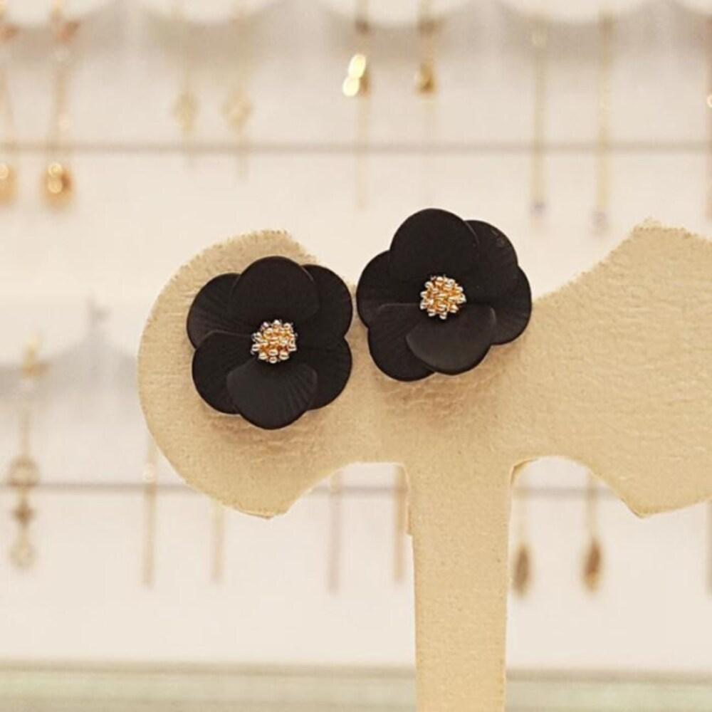 Volare Savezone01 Matte Black Onyx Flower Earrings Spe451 (15805506)