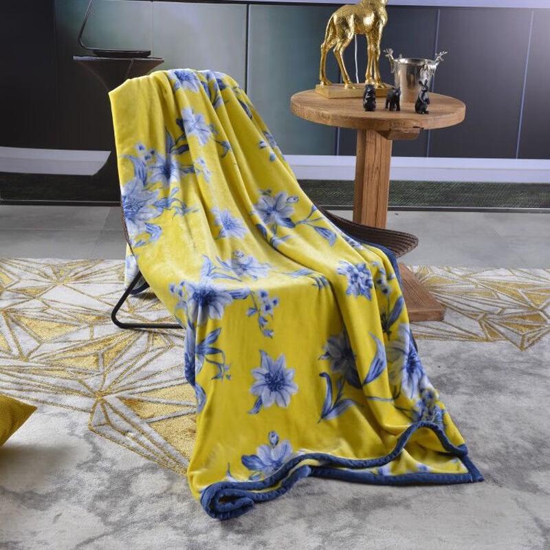 

Dohia Heidi s Garden Four-Season Lyocell Comforter