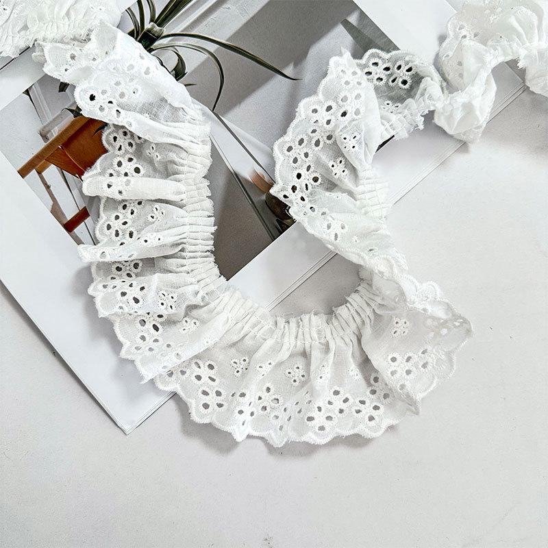 Cotton Heart Lace Trim: Handmade Pleated Accessories with Embroidery Thread