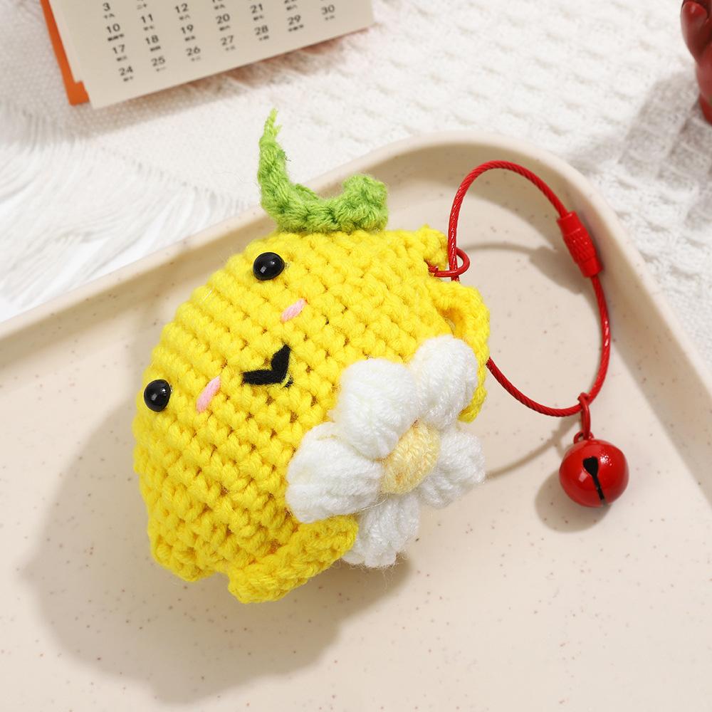 Creative Knitting Fruit Keychain Pendant Christmas Gift Cute Handmade Knitted Avocado Carrot Weaved Keyrings for Bag Accessories