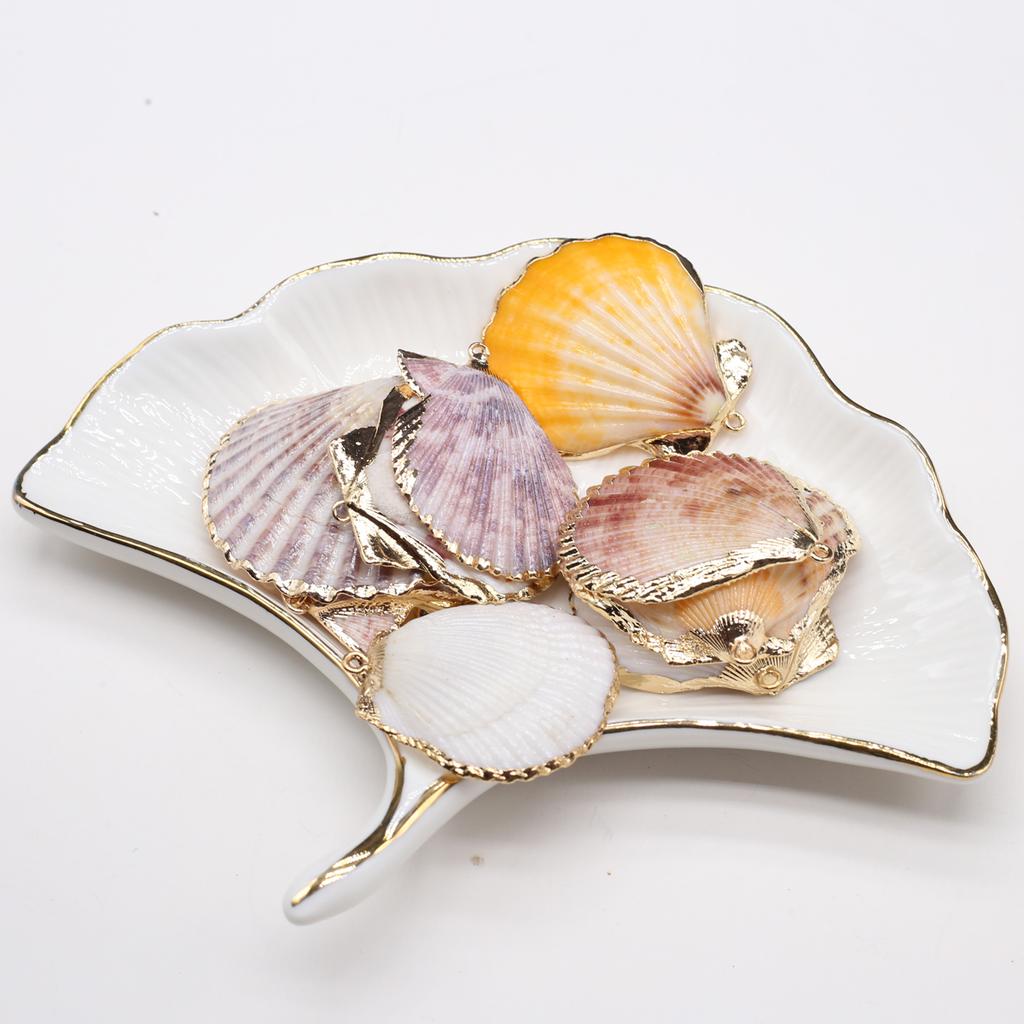 5Pcs, Natural Shell Conch Pendant, Marine Style Handcrafted Golden Edged Charms, for DIY Necklace Accessories, Jewelry Making Crafts, Aquatic Decor