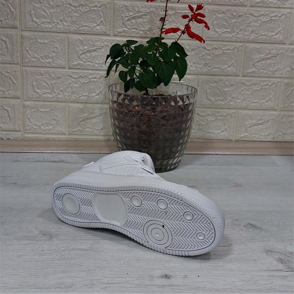 Kinetix Enner Pu Hi White High-top Non-Slip Sports Shoes