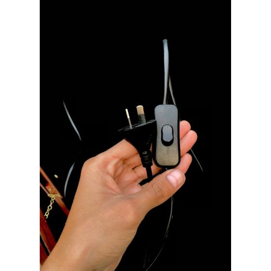 Antiker Messingsockel-Bodenventilator im Vintage-Stil mit Holzstativ-Dekor