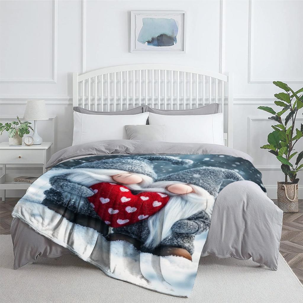 1pc Love Gnomes Holding Heart Valentine's Day Couple Fleece Blanket Romantic Winter Theme Soft Cozy Throw for BedroomLiving Room