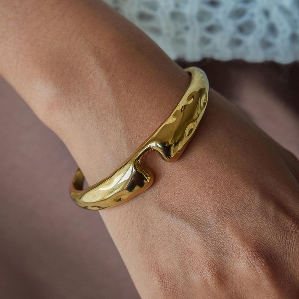 Design sense Minimalist style 18K gold, hammer U-shaped concave opening bracelet does not fade jewelry