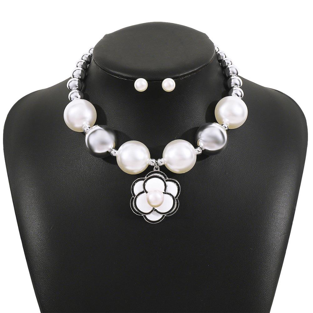 

Fashionable Camellia Jewelry Choker Light Luxury Necklace Studded Choker Wedding Style A