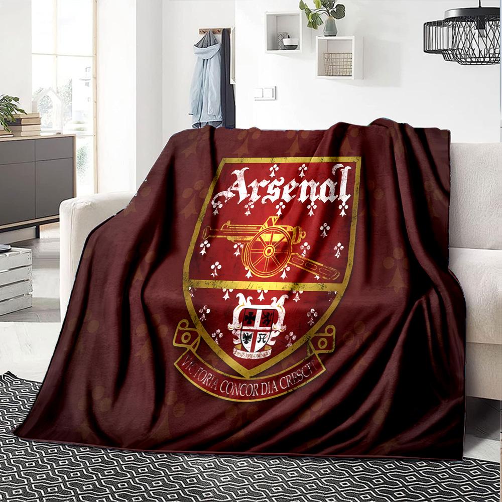 Arsenal Football Club Crest Flannel Blanket, Soft Polyester, Modern Design, All-Season for Camping, Travel, Gifts for Holidays or Birthdays