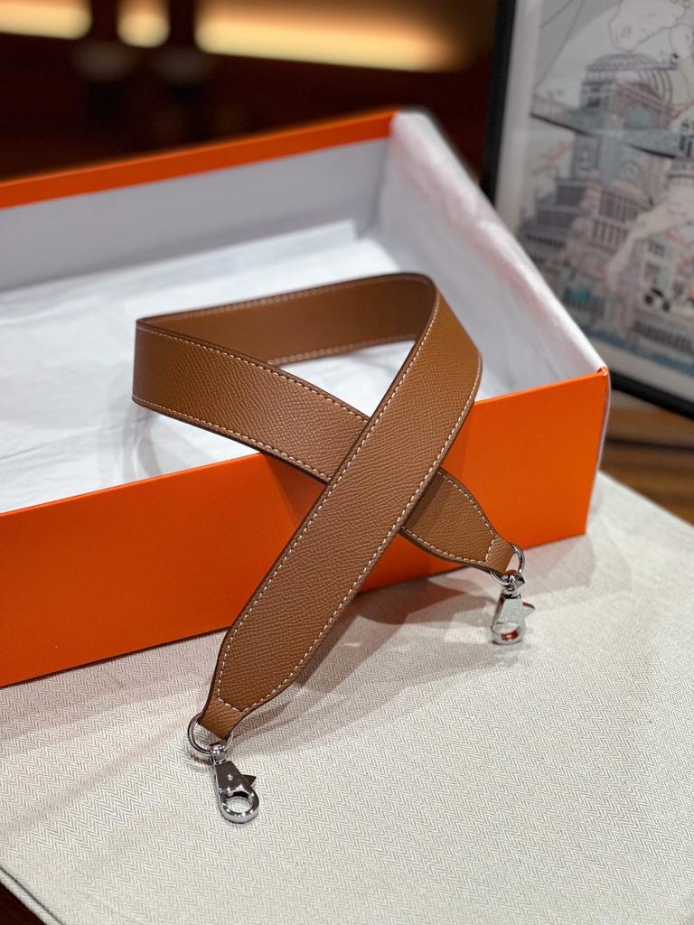 Lagerfeld Epsom Wide Leather Strap With High-Grade Leather Edge Handcrafted Exquisite Single Leather Cowhide Adjustable Strap Wide Leather Strap