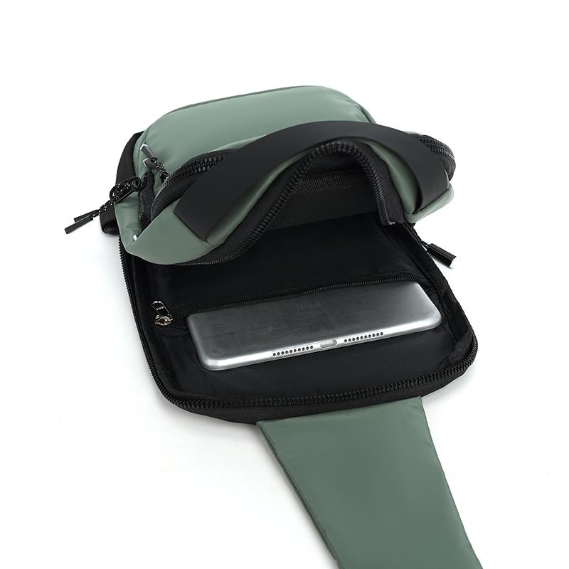 Chest Bag Men's Outdoor Travel Mobile Phone Shoulder Bag Commuter Crossbody Bag