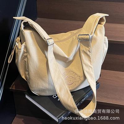Casual Large-capacity Canvas Bag Women's 2025 New Trendy Commuter Versatile Shoulder Messenger Bag Slack Tote Bag