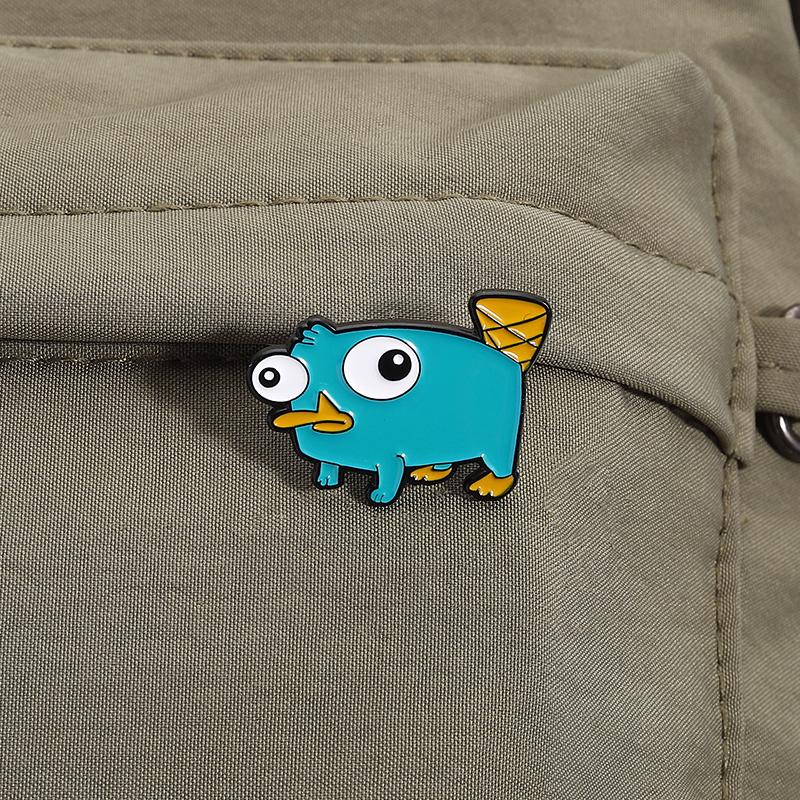 Smaltovaná odznáček Brož Platypus, Roztomilá kachní brož Z kresleného anime, Odznak na batoh, Zábavný šperk Dárek Pro přátele