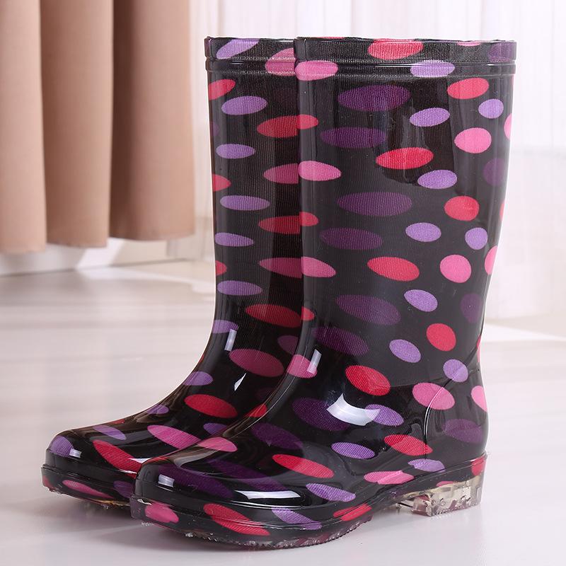 Fashion outer wear medium tube waterproof shoes rain shoes rain boots women's summer kitchen work rubber shoes adult treading overshoes non-slip