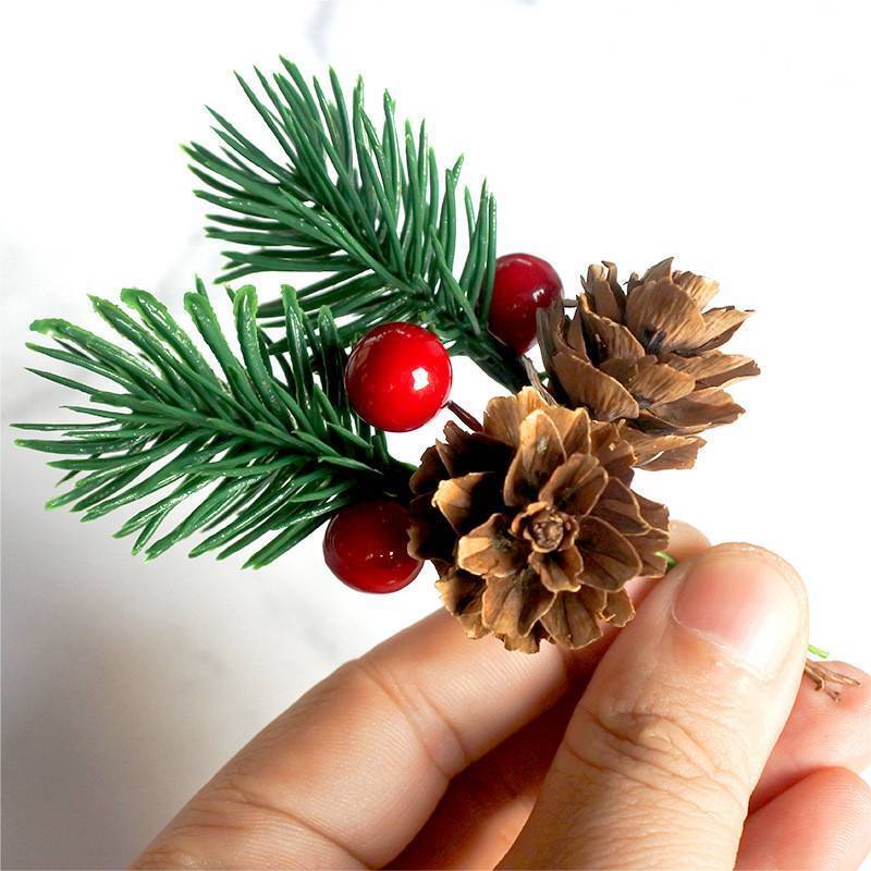 10PCS Weihnachten Tannenzapfen Weihnachten Kranz Floral Picks Picks Stiele Red Berry DIY