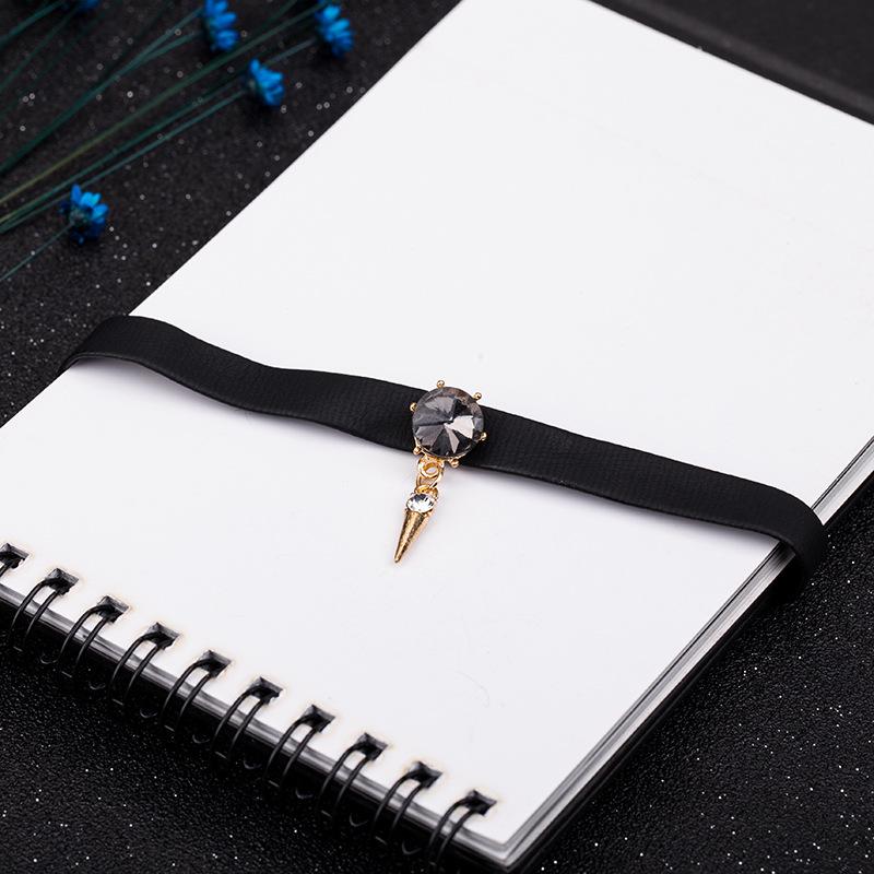 Korean Harajuku Velvet Ribbon Choker Necklace - Women's Fashion Clavicle Chain