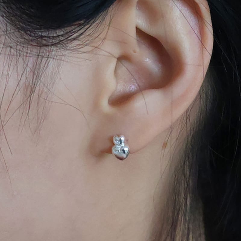 Monde Ligne Puff heart earring