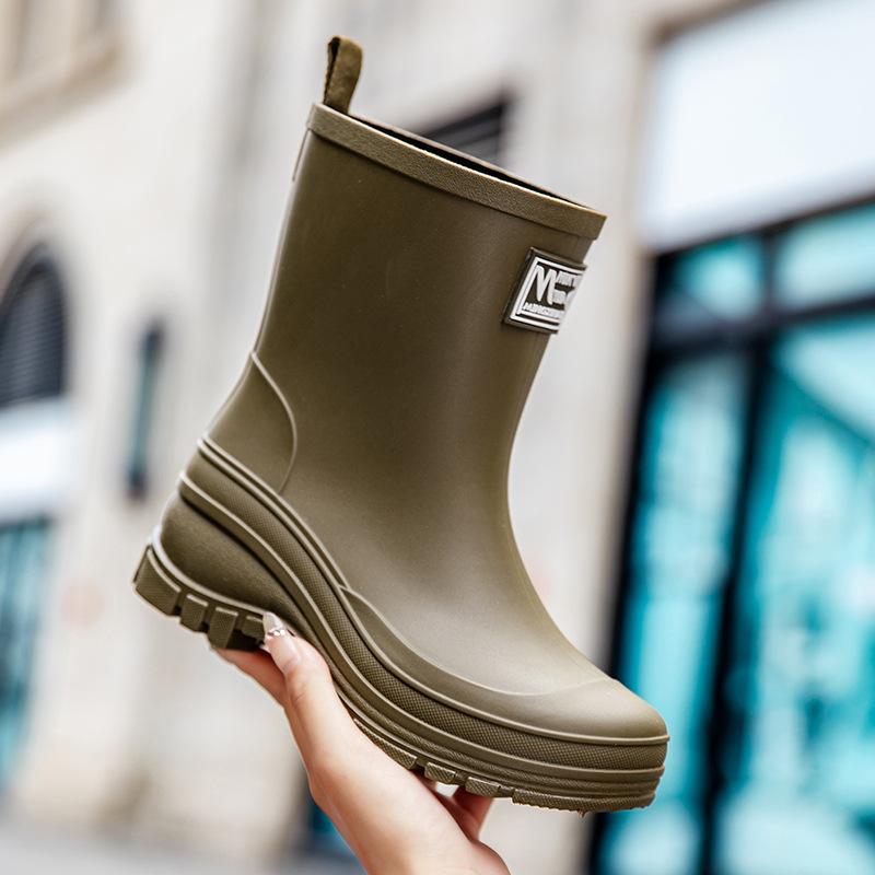 Fashionable Outdoor Wearable Simple Women's Rain Boots Mid-tube Water Shoes Adult Rain Boots Waterproof Non-slip Thick-soled Water Shoes