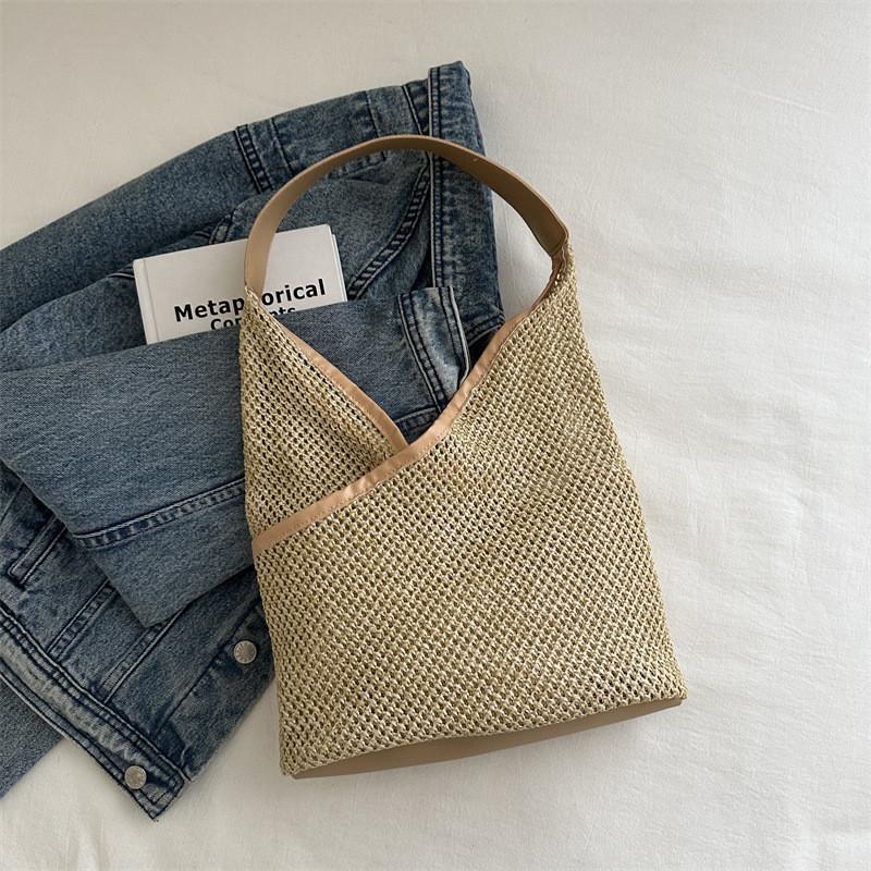 Trendy Medium-sized Straw Tote Bag For Women Perfect For Everyday Casual Use
