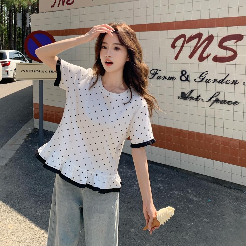 French Style Polka Dot Short Sleeve T-shirt for Women – Summer Slim Fit Top with Ruffle Hem and Contrast Trim S белый