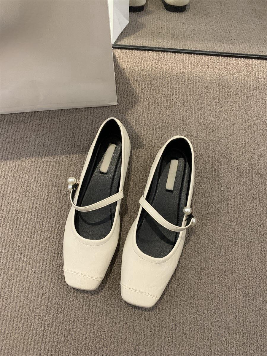 

Весна и осень 2025 новые ретро туфли Мэри Джейн с мелким вырезом женские туфли с ремешком на пуговице жемчужные балетки темпераментные одинарные туфли 39