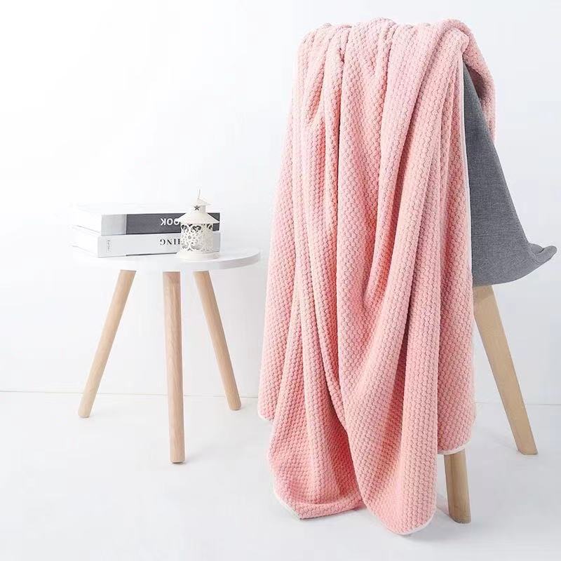 

Носимое и обертывающее полотенце для ванной «Ананасовая сетка» для домашнего использования, утолщенное и супервпитывающее полотенце для душа для взрослых 70*140cm