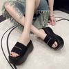 Mode Neue Sommer Damen Hausschuhe Dicke Sohlen Flip-Flops Damen Keilabsätze Strandschuhe Frau Hohe Plateau-Hausschuhe Außen Sandalen 8CM
