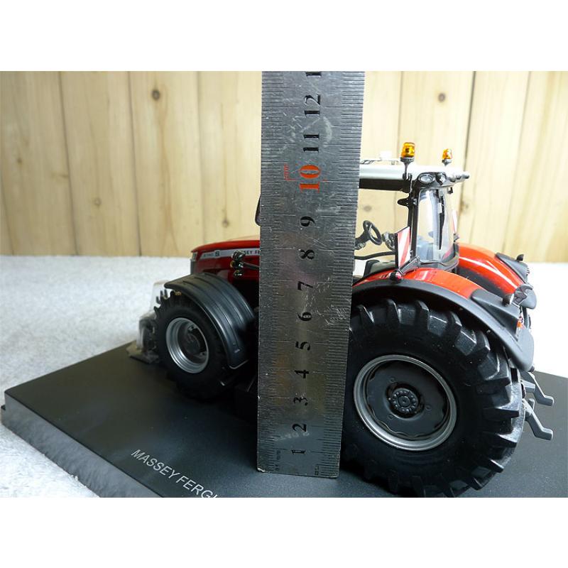 

1:32 Модель легкосплавного трактора Massey Ferguson 8740S