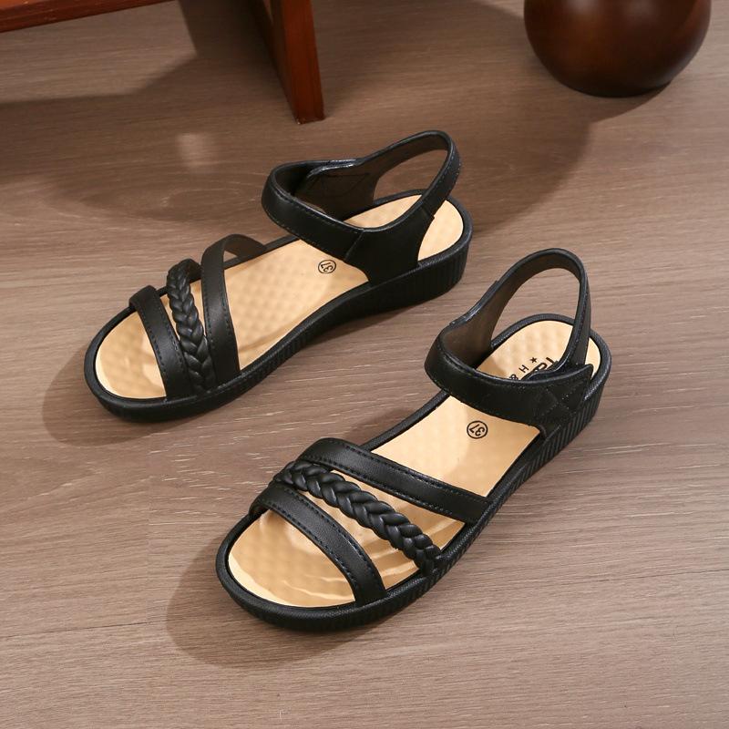 Sandals women's summer soft-soled non-slip wedge heel flat-soled beach shoes plastic middle heel mother women's sandals