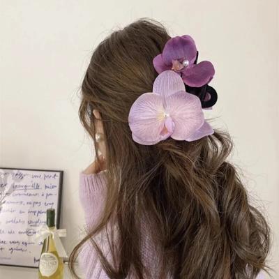 Yaratıcı Tasarım Phalaenopsis Çiçek Saç Pençeleri Şapkalar Kadın Moda Retro Inci Çiçek Abartılı Firkete Saç Aksesuarları