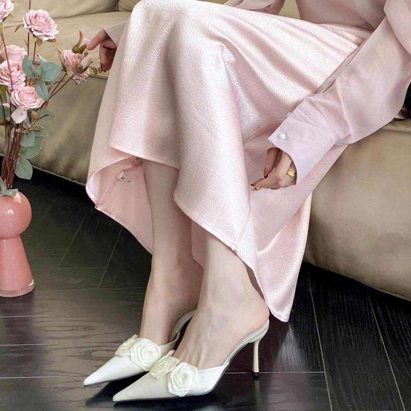 Fashion Pointy Slip-on Slippers Women's Fashion Baotou Shallow Mouth Flower Set Foot Anti-slip Wear-resistant High Heels