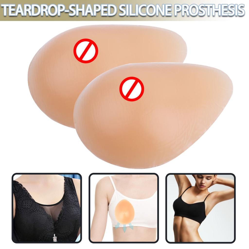 әже атамен иығын сипап отыр