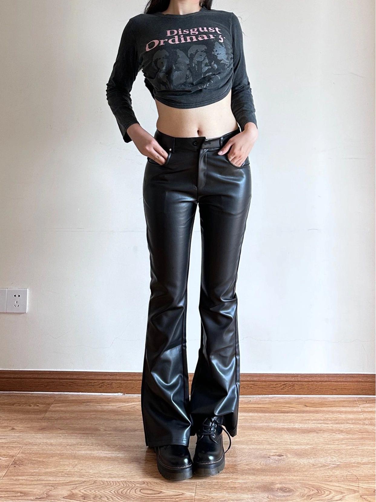 

Черные микро-клеш брюки из ПУ кожи большого размера с высокой посадкой для высоких женщин - Осенняя мода M чёрный