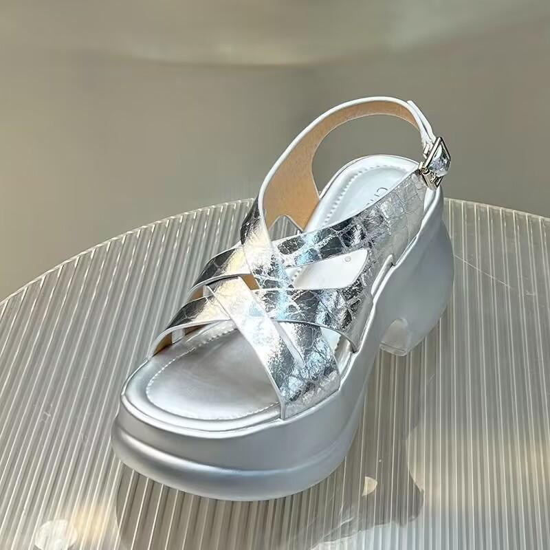 

European station slope heel sandals women s 2025 spring and summer new small muffin platform cross with silver Roman shoes 40