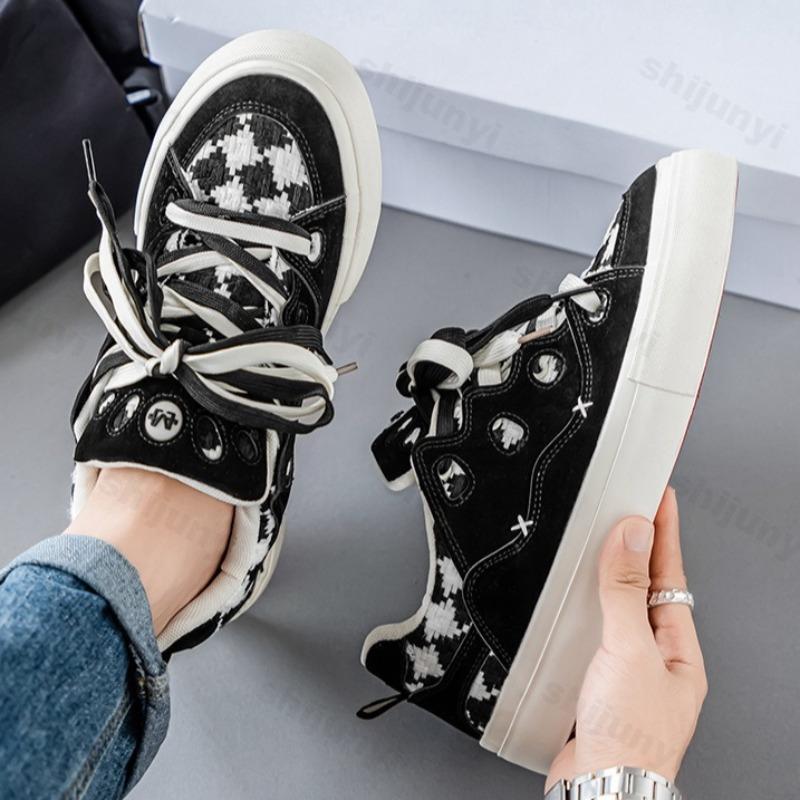 Fashion 2025 Autumn New Niche Designed Plaid Low Top Casual Shoes for Men Fashion Trend Comfortable Versatile Non Slip Lace Up Sneakers
