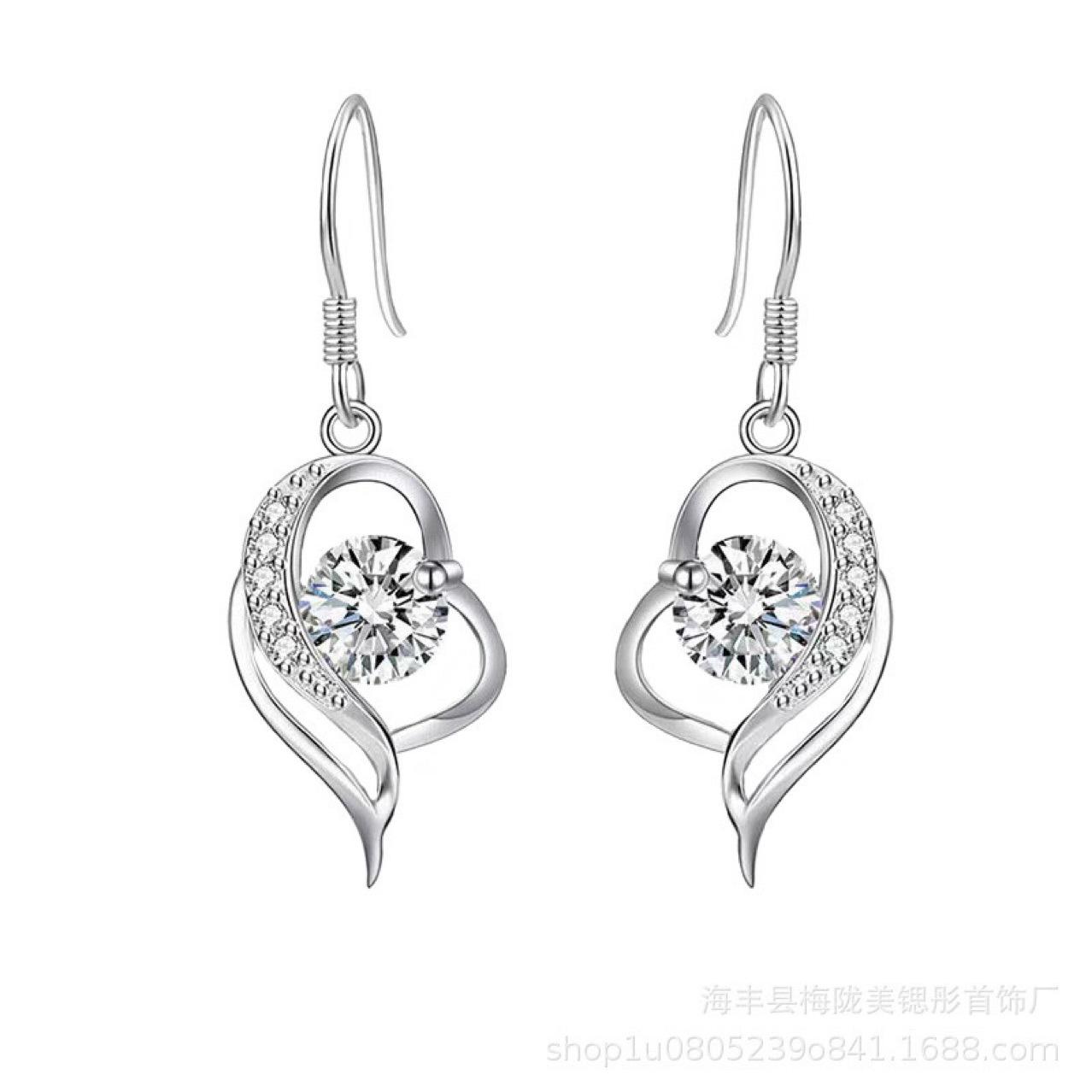 

Zirconia Heart Drop Earrings, Rhinestone Minimalist Design, Elegant Statement for Women