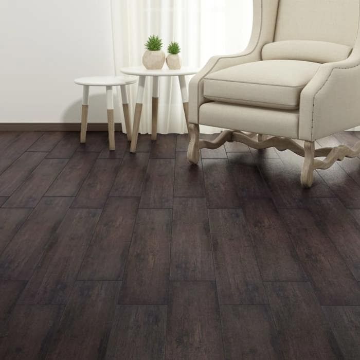 VidaXL Dalles de plancher PVC autoadhésif 5,02 m² 2 mm marron foncé 245177