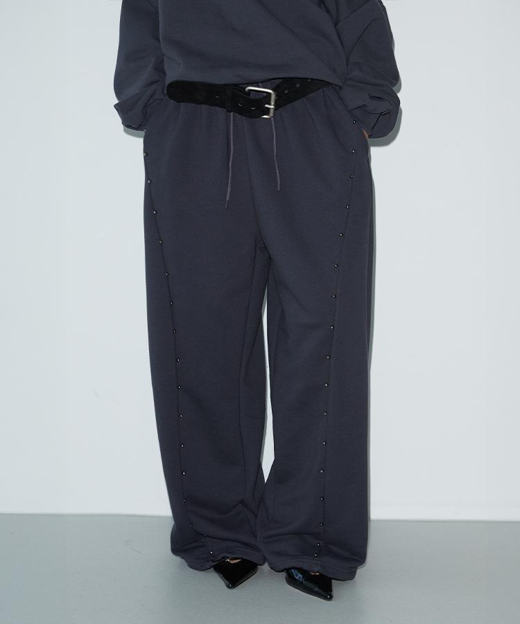 Bunteu Stud Cut Sweat Pants (Charcoal)
