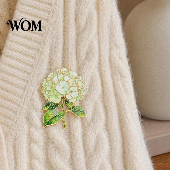 Fabric-friendly Brooch Pin, Enamel Hydrangea Shape Lapel Polished Edges Backpack Decorative Badge for Coat Collars Scarves Canvas Bags Durable Pin