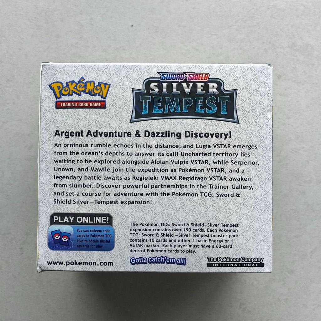 Karty Pokémon: Pikachu i Charizard Pudełko Niespodzianka z Mega Ewolucją