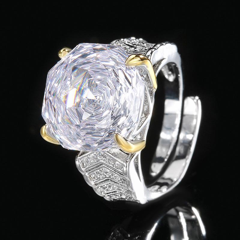 

Ювелирные изделия Медное основание Позолоченное Огранка «роза» Белый бриллиант Темперамент Легкая роскошь Набор Основной камень 14-12 мм