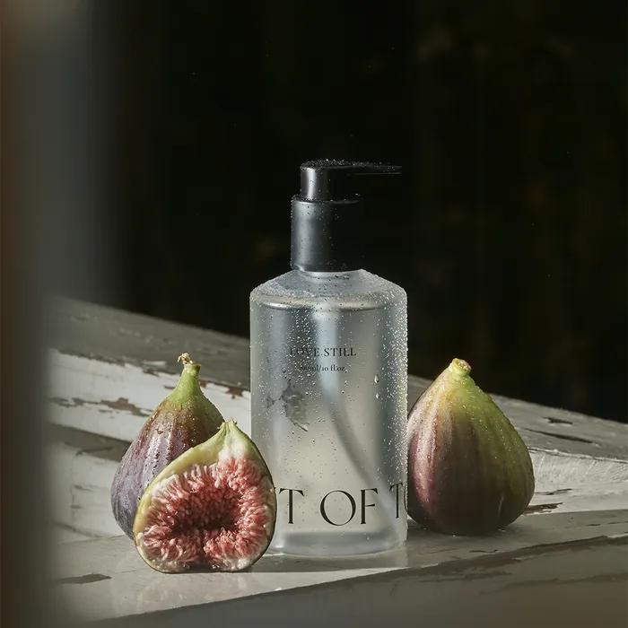 

Аромат, напоминающий вам о вашей первой любви_Хороший парфюм, средство для мытья рук и тела, Люблю все еще, Люблю все еще (300мл)