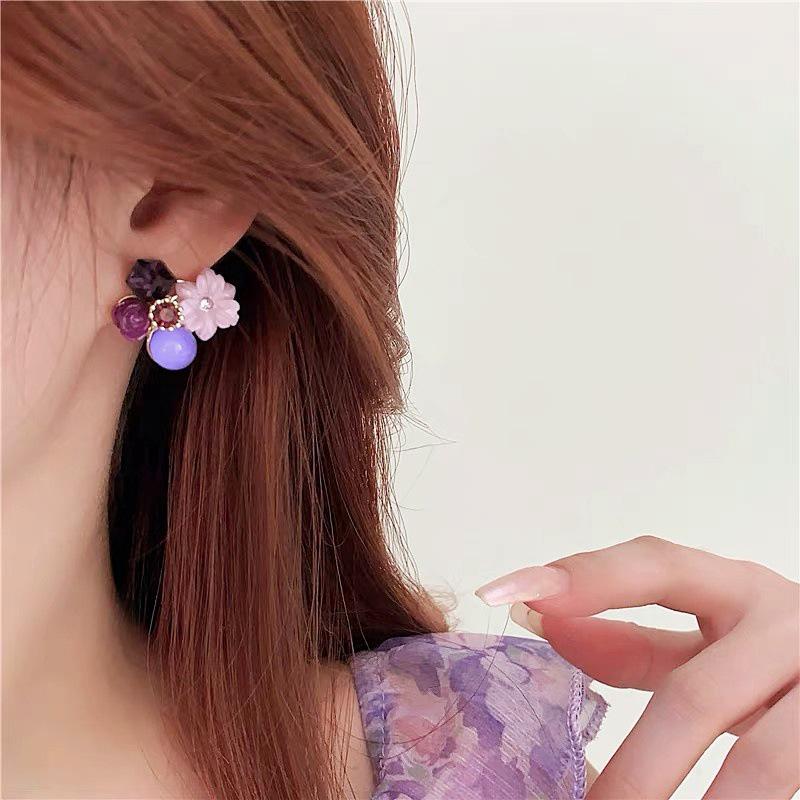 Elegant Purple Crystal Flower Earrings - Unique and Chic Design