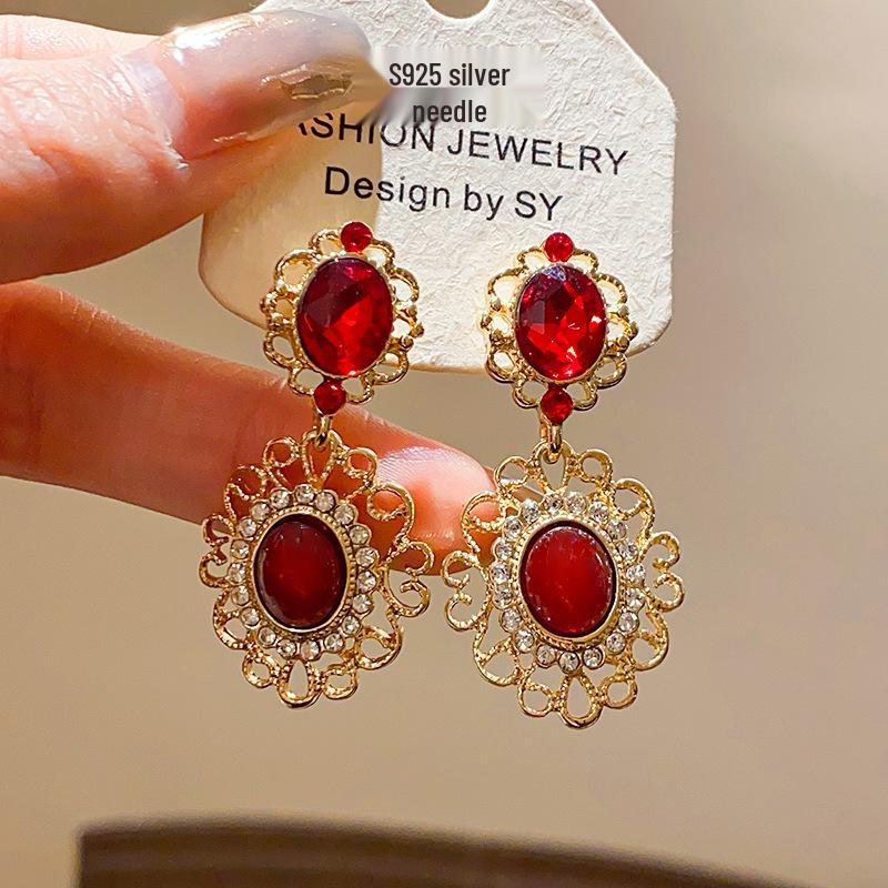 Серьги-пусеты с бриллиантами и филигранью, овальные,  Серебряная игла : Ретро, Универсальные, Модные и Роскошные Украшения.