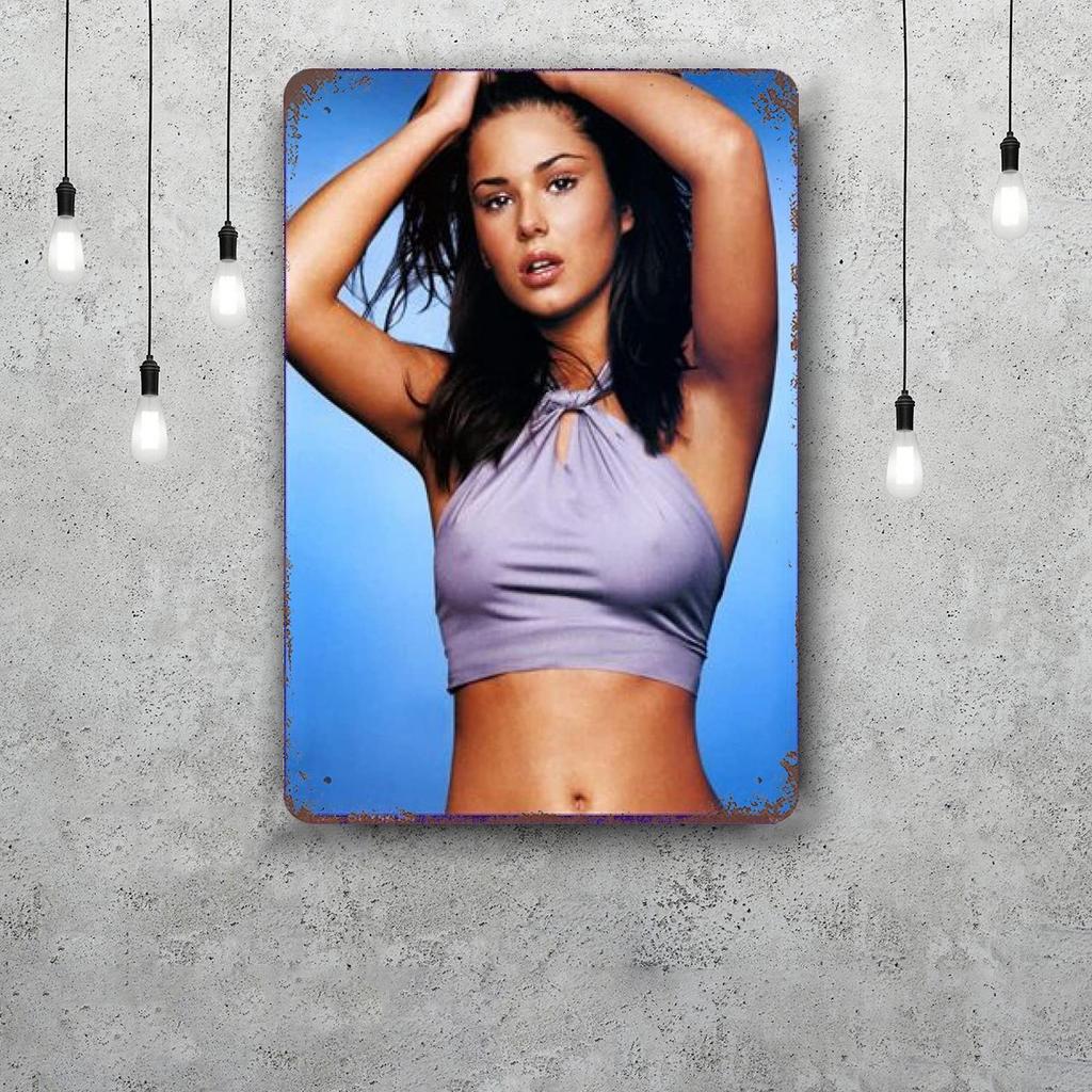 Cheryl Cole Classic Poster Rusty Metal Plaque Retro Decorative Plate Bar Man Cave Garage Club Metal Sign Wall Decoration