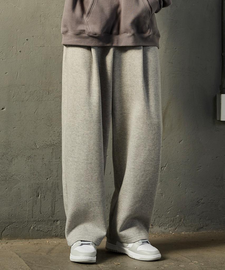 WHOLOVESART One-Pleat Power Wide Sweatpants Gray