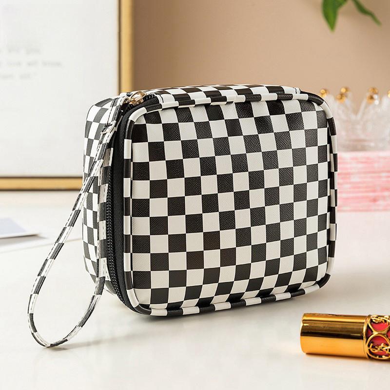 New Grid Pattern Small Storage Bag For Traveling Simple Makeup Organizer Portable Cosmetic Bag High Fashion Value чёрный