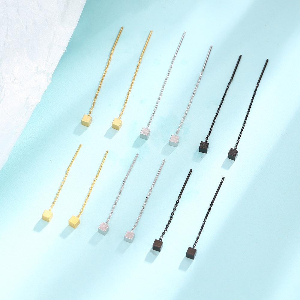 Gu Maoning, Three-Dimensional Square Geometric Earrings, Simple Plain Ear Chain, Temperament Brushed Small Square Earphone.