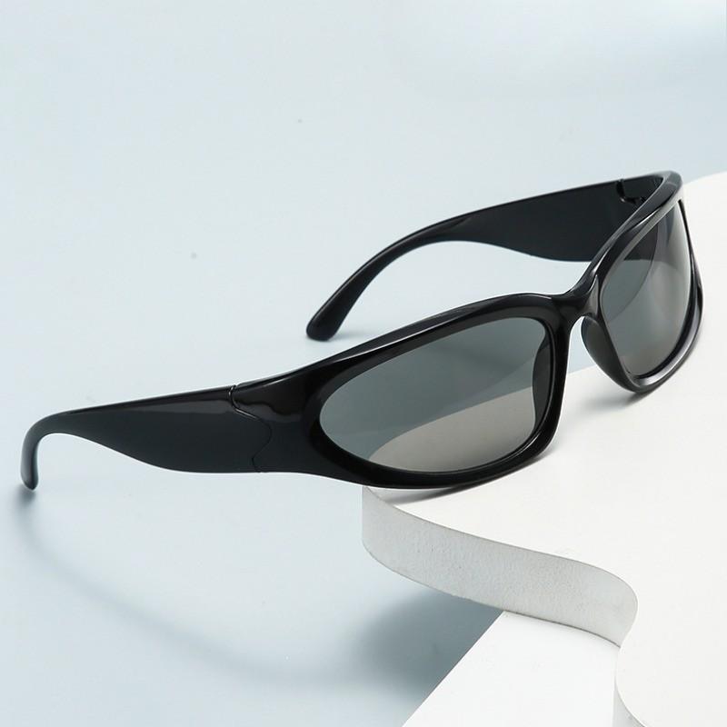 18PCS Y2K Hip-hop Steampunk Sunglasses Sports Personality Women Driving Sunglasses Cycling Glasses