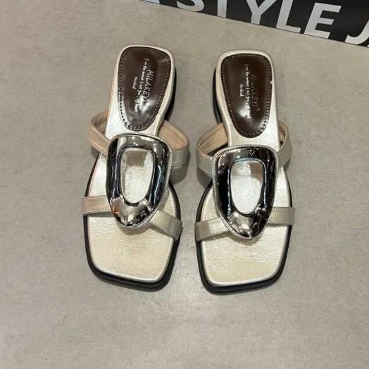 Niche Design Sense Metal Buckle Wedge Slippers Women's Summer Wear 2025 New Thin Open-toed Wedge Heel Shoes Sandals